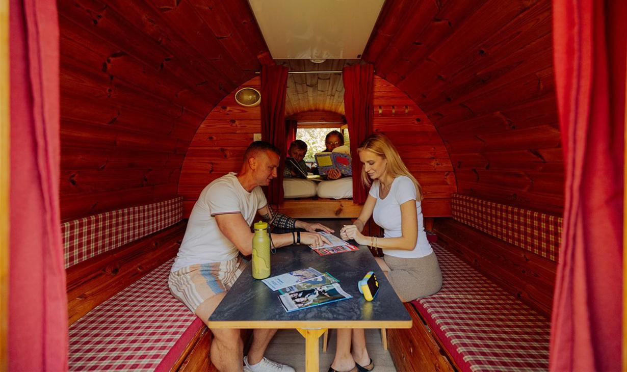 Sonnenbühl Azur Camping Schwaebische Alb מראה חיצוני תמונה